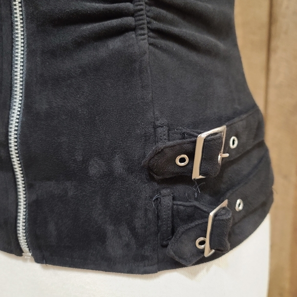 *SOLD* Black Sexy Halter Top Velvet Feel Stretchy Full Zip - Picture 6 of 8